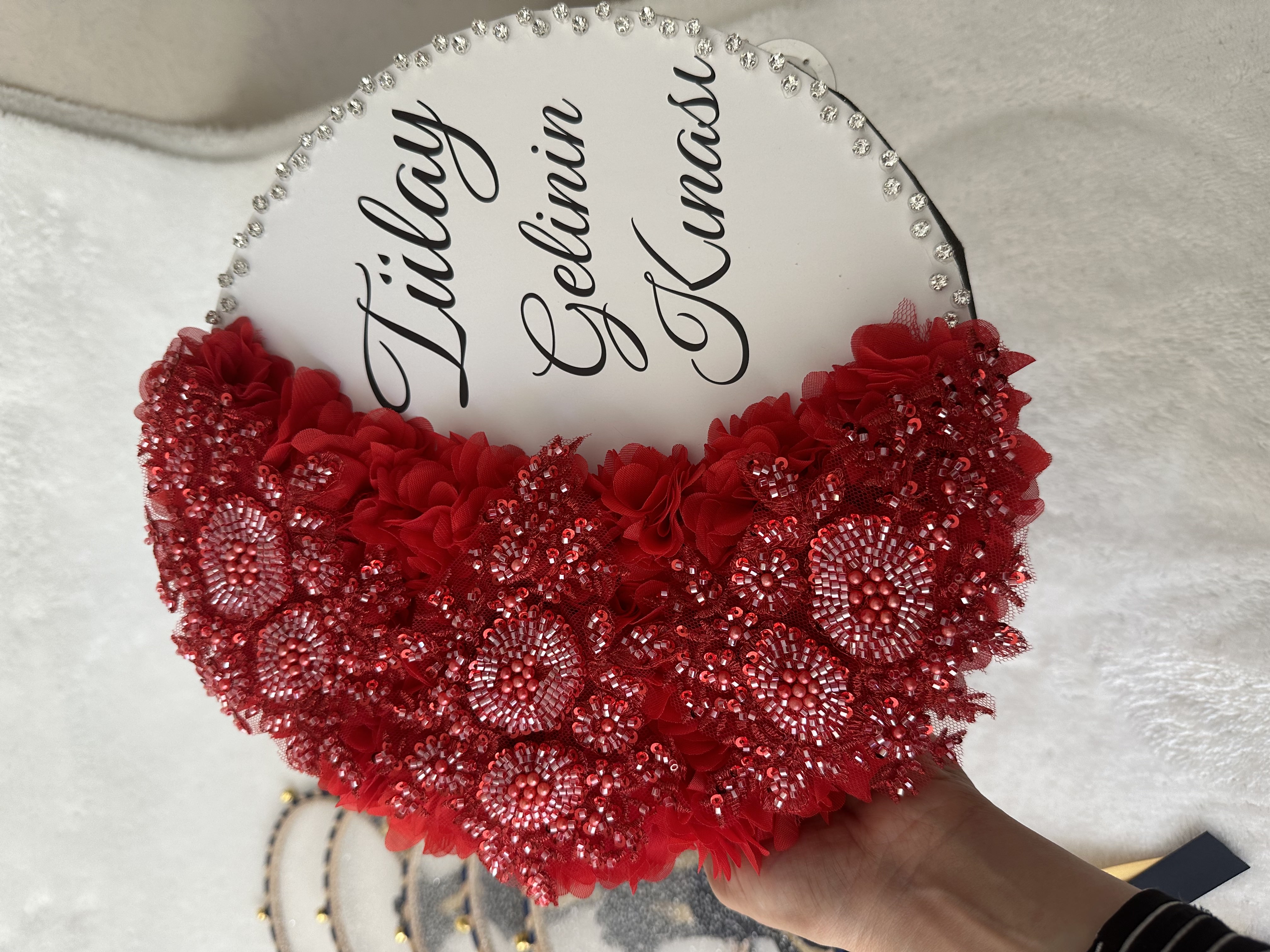 Kişiye Özel Yazılı, Çiçekli ve Pullu Kırmızı Gelin Defi / Lüks İşlemeli Kına Tefi - tamborine