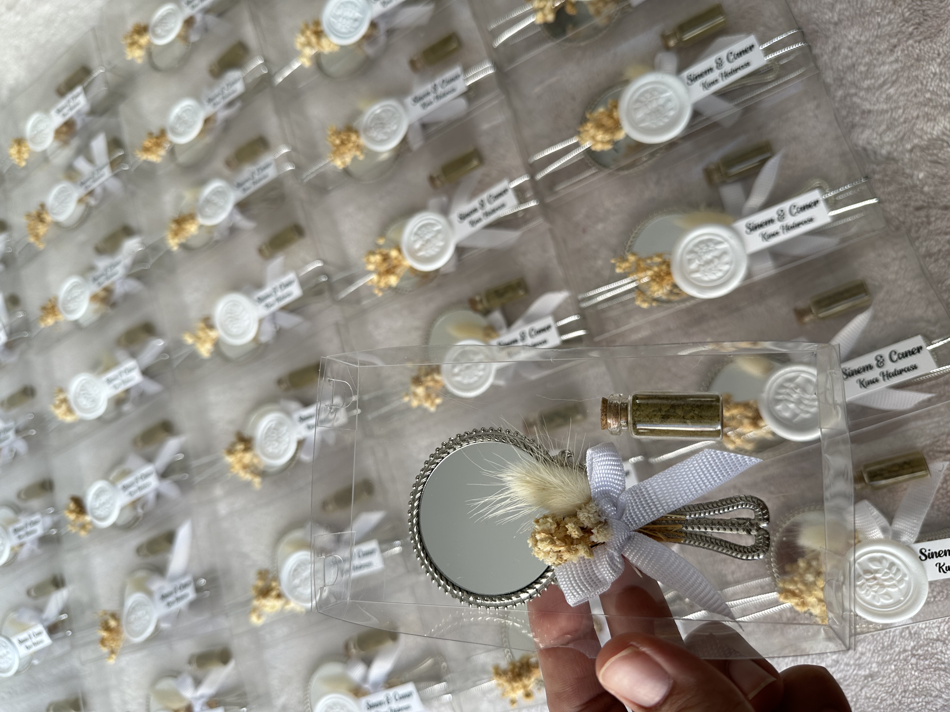 Traditional Henna Night Favors with Mirror / Henna Keepsake for Guests - gift